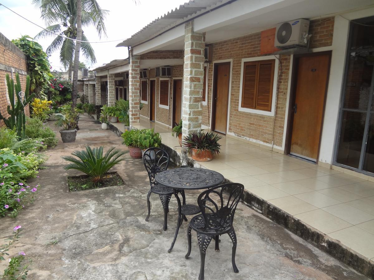 Virginia Palace Hotel Corumba Exterior photo